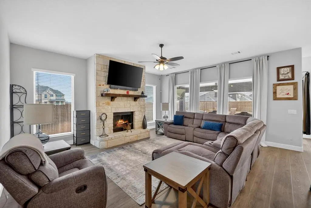 644 Winters Drive, Waxahachie, TX 75165