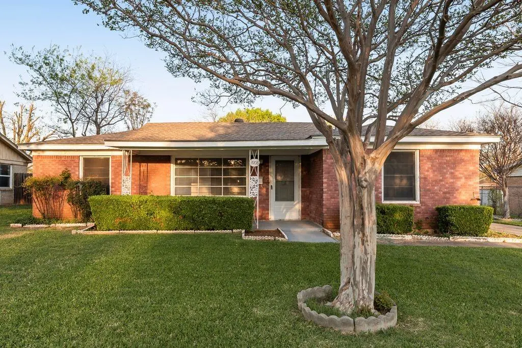 3908 Tejas Trail, Lake Worth, TX 76135