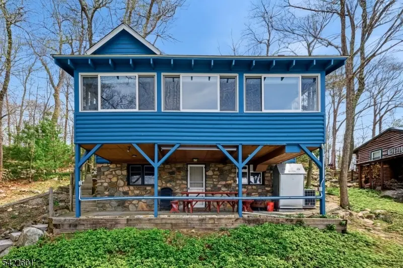 1193 Lakeside Dr E, Vernon Twp., NJ 07422