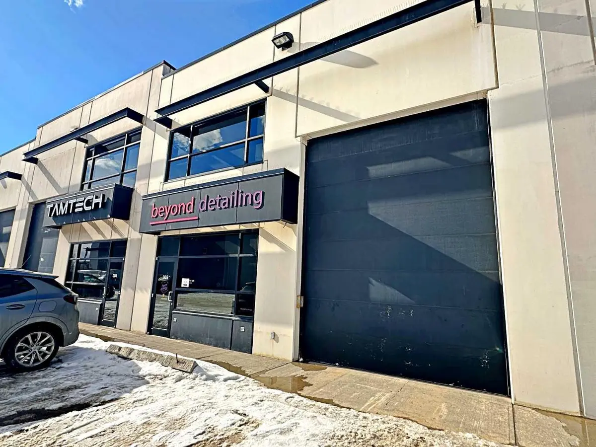 400 Mackenzie BLVD #305, Fort Mcmurray, AB T9H 4C4