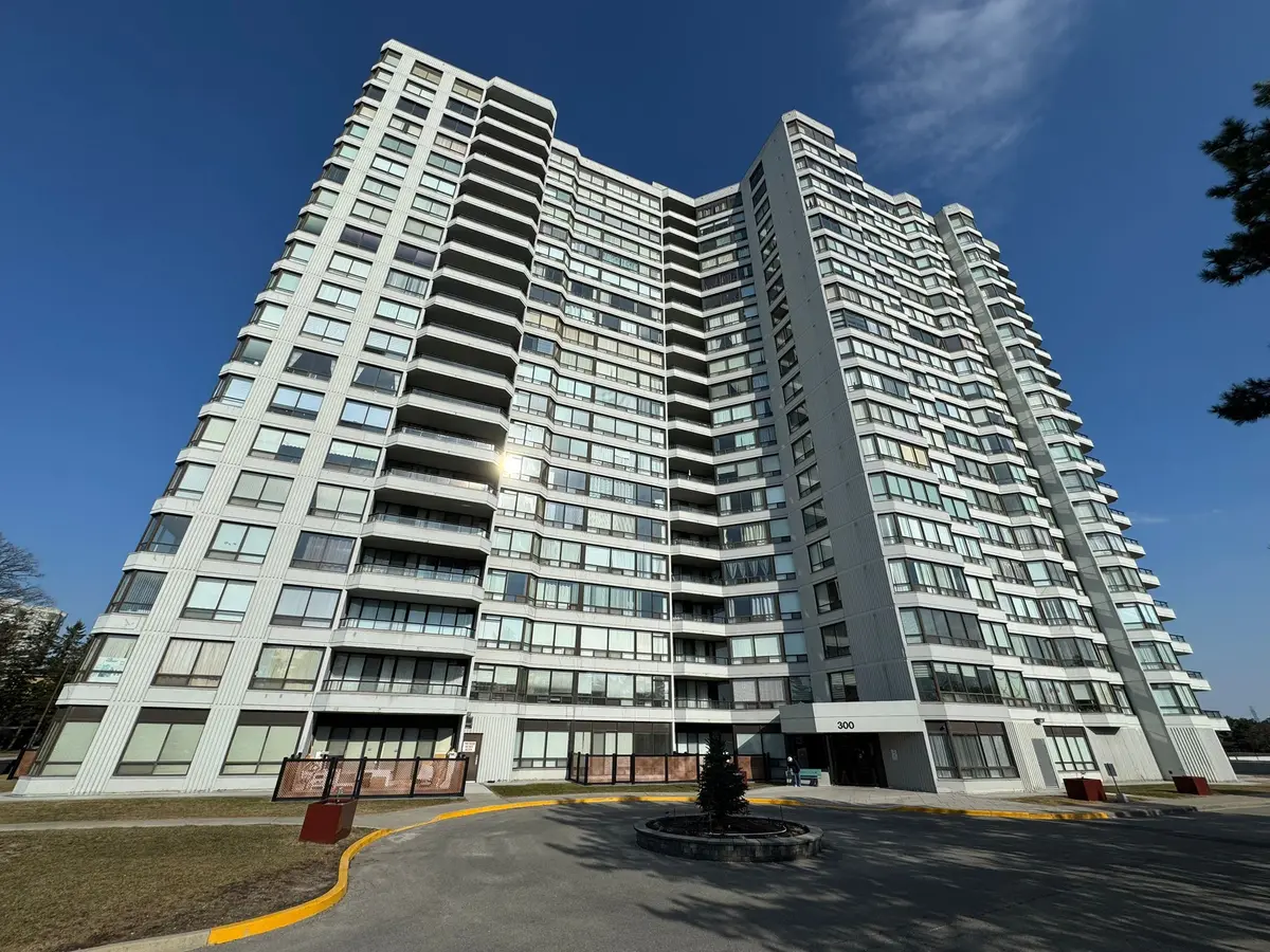 300 Alton Towers CIR #1204, Toronto E07, ON M1V 4X9