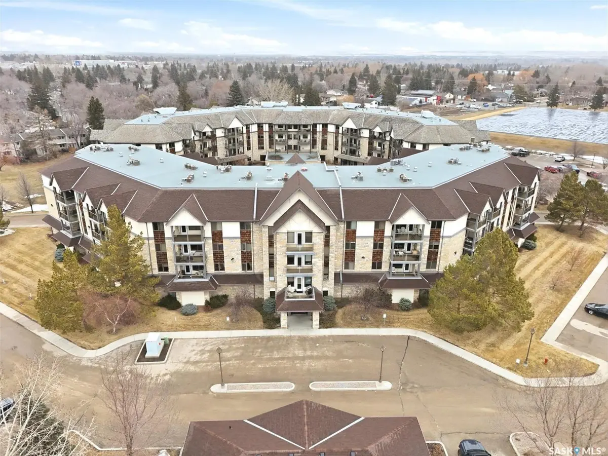 1622A Acadia DRIVE #304, Saskatoon, SK S7H 5H7