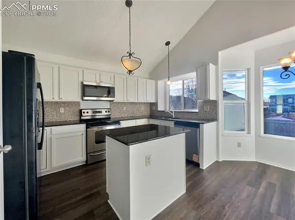 11288 Berry Farm RD, Fountain, CO 80817