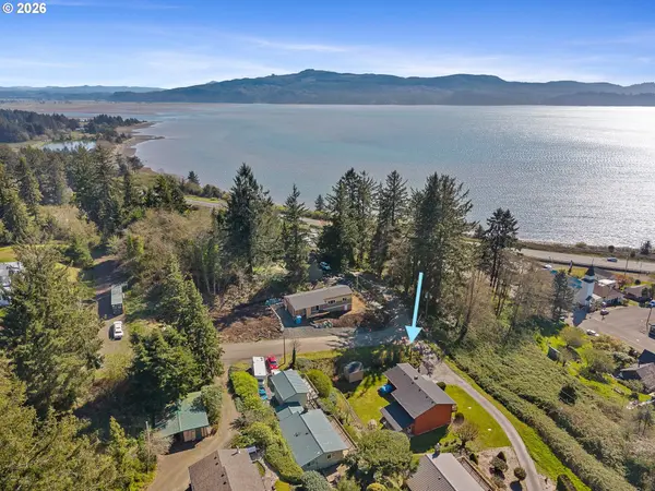 9215 6TH ST, Bay City, OR 97107