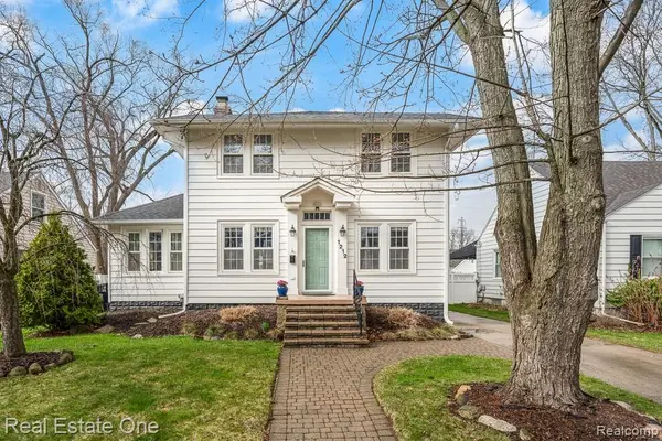 1212 Mayfield DR, Royal Oak, MI 48067