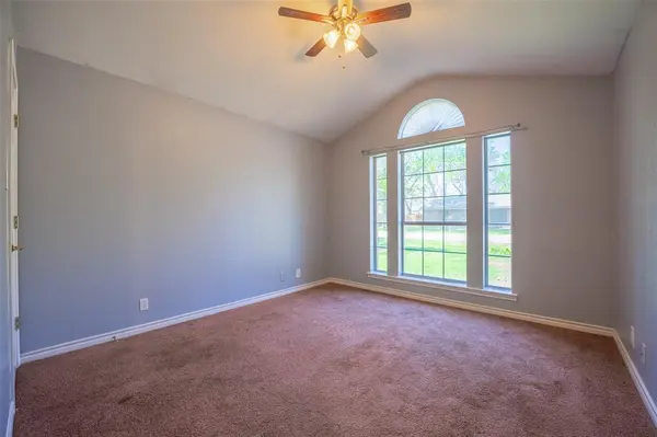 604 N Cherry Street, Aubrey, TX 76227