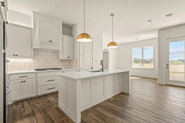 173 Hulen Circle, Aledo, TX 76008