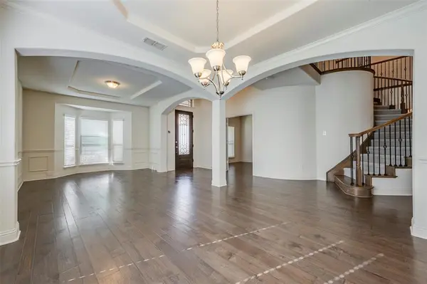 604 Cody Lane, Mansfield, TX 76063