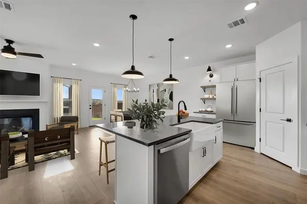 175 Summer Rain Way, Newark, TX 76071