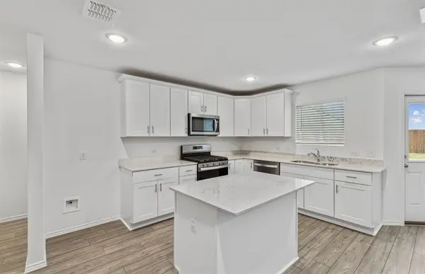 14058 Kempt Drive, Pilot Point, TX 76258