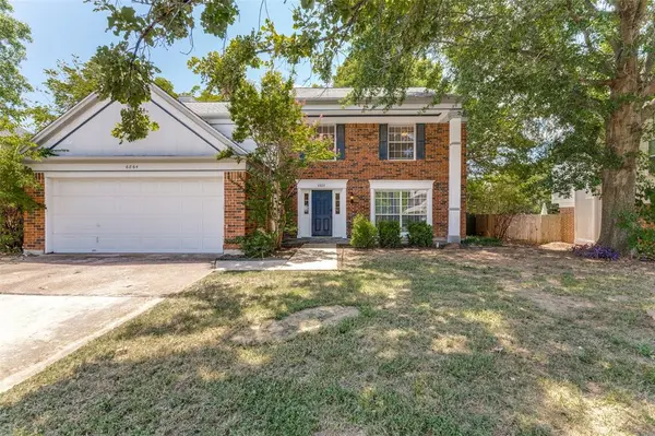 6864 Dogwood Court,  North Richland Hills,  TX 76182