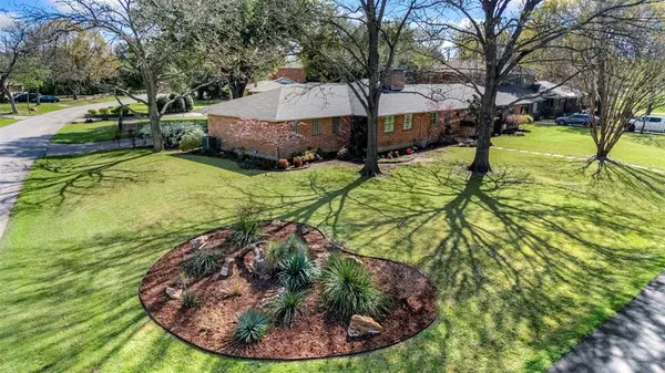 1402 Verano Drive, Dallas, TX 75218