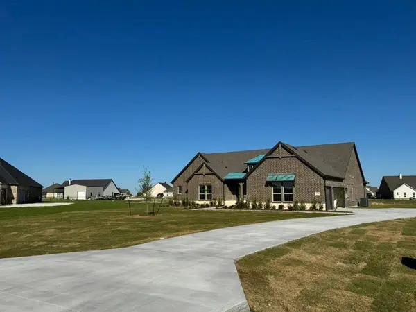 2208 Continent Court, Krum, TX 76249