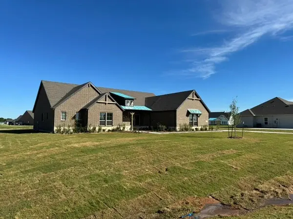 2208 Continent Court, Krum, TX 76249