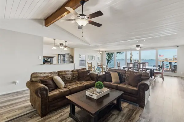 142 Peninsula Point Terrace, Mabank, TX 75156