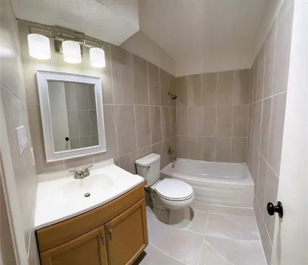 505 Claire Court, Arlington, TX 76012