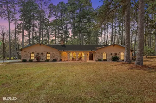 6831 North Park Lane, Shreveport, LA 71107