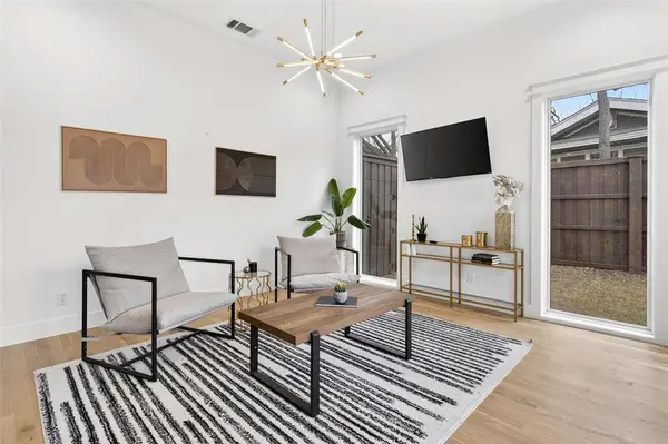 5940 Bryan Parkway, Dallas, TX 75206