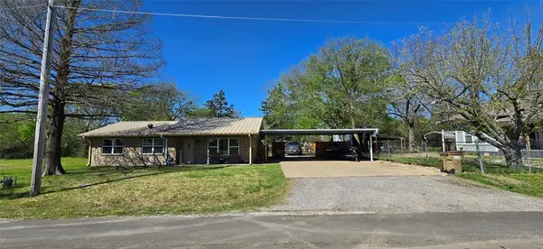 208 Mill Street, Lone Oak, TX 75453