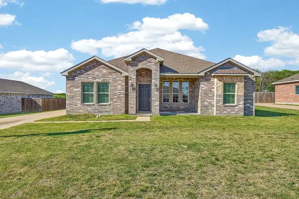 625 Green Mound Drive, Glenn Heights, TX 75154