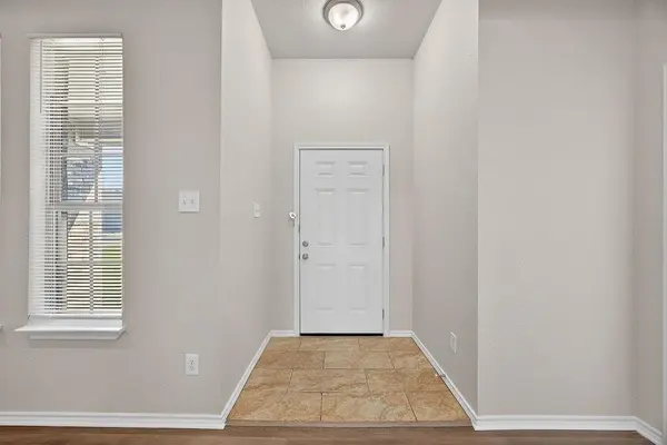 625 Green Mound Drive, Glenn Heights, TX 75154