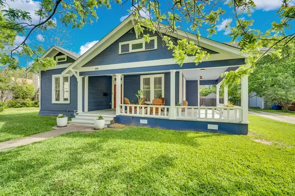 806 N Preston Street, Ennis, TX 75119