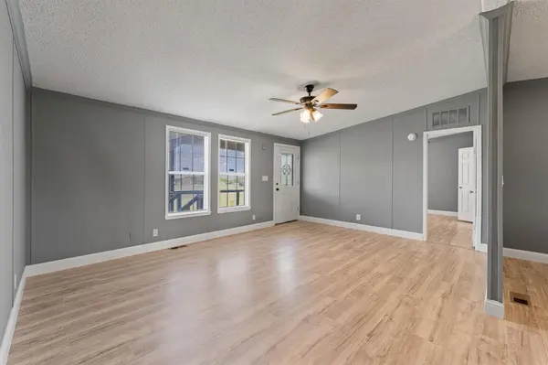 5509 Texas Street, Joshua, TX 76058