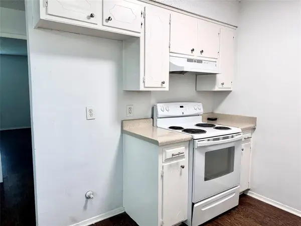 441 Thomas Street #B, Burleson, TX 76028