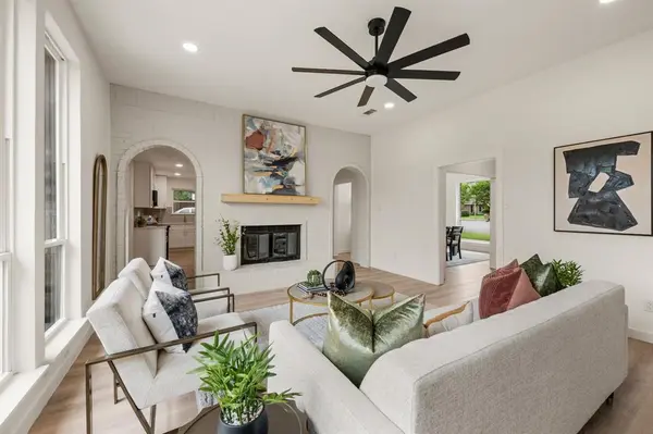 425 Marseille Drive, Hurst, TX 76054