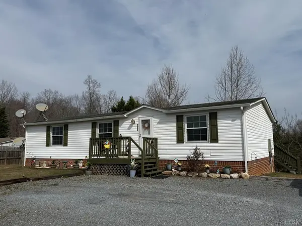 304 Plain Ridge DR, Evington, VA 24550
