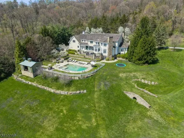 91 Mosle Rd, Peapack Gladstone Boro, NJ 07931