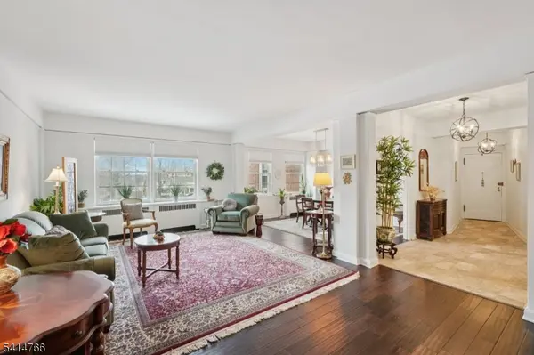 10 Crestmont Road, 1A #1A, Montclair Twp., NJ 07042