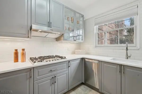 10 Crestmont Road, 1A #1A, Montclair Twp., NJ 07042