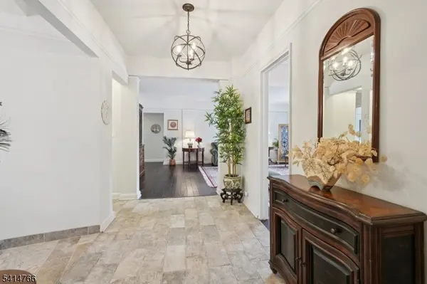 10 Crestmont Road, 1A #1A, Montclair Twp., NJ 07042