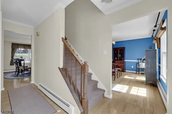 32 Winay Ter, Washington Twp., NJ 07853