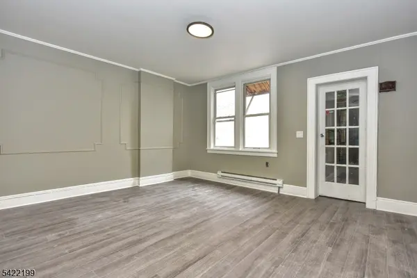 36 Park Ave, Rutherford Boro, NJ 07070