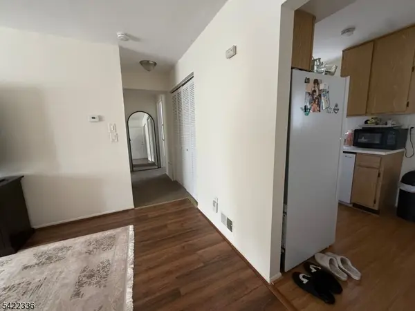 710 N Oaks Blvd, North Brunswick Twp., NJ 08902