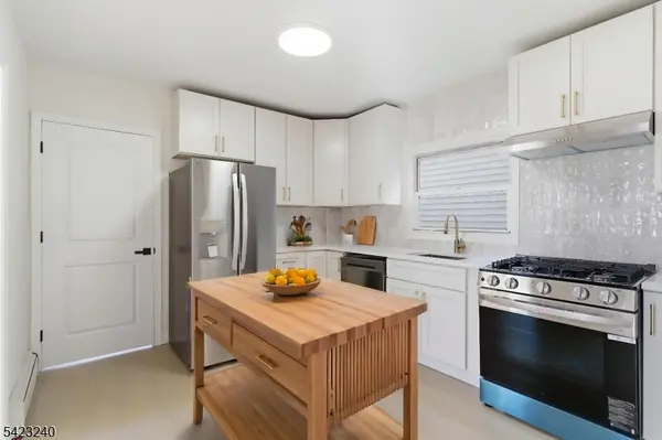 56 Holmes St, Belleville Twp., NJ 07109