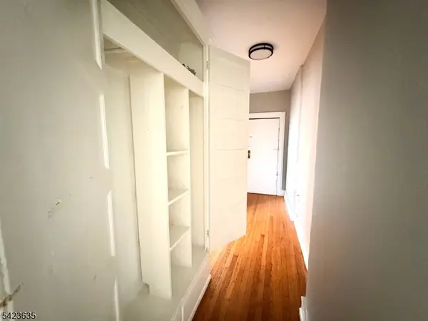 17 Elwood Pl Apt 305 #305, Newark City, NJ 07104