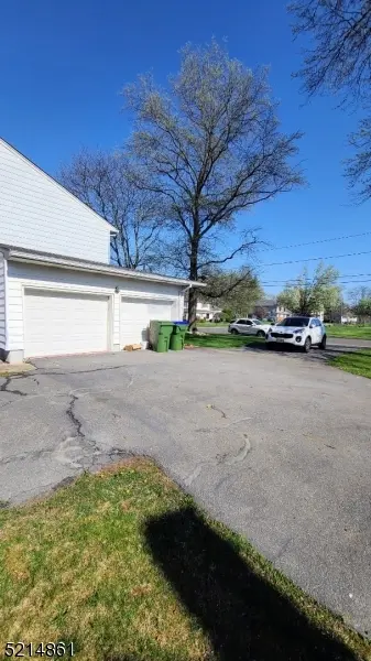 29 Ventnor Dr, Edison Twp., NJ 08820