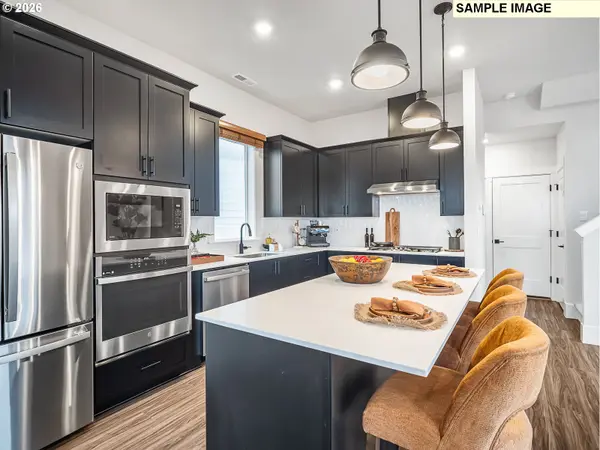 16894 SW Cairn LN, King City, OR 97140