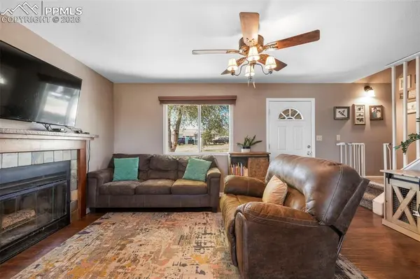 9525 Bar B RD, Fountain, CO 80817