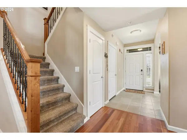 301 SW BELL DR, Dallas, OR 97338