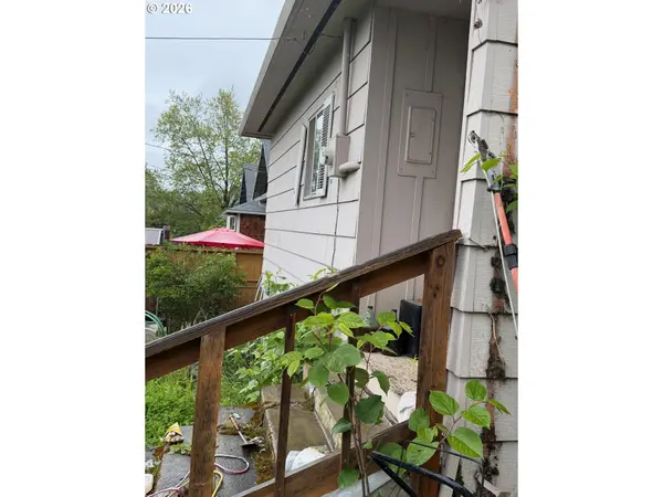 332 SE PITZER ST, Roseburg, OR 97470