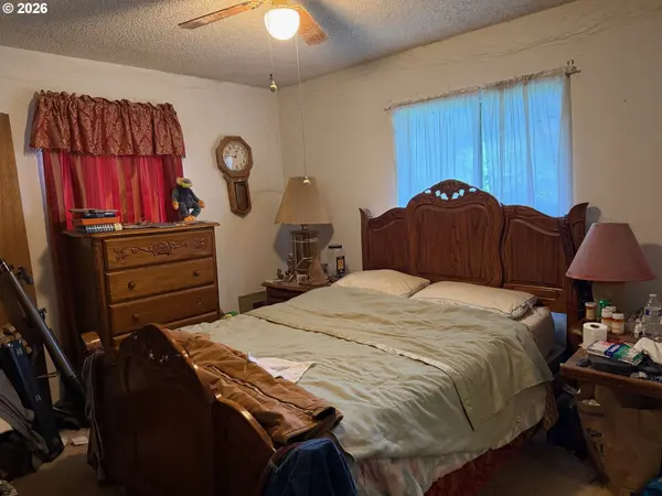 332 SE PITZER ST, Roseburg, OR 97470