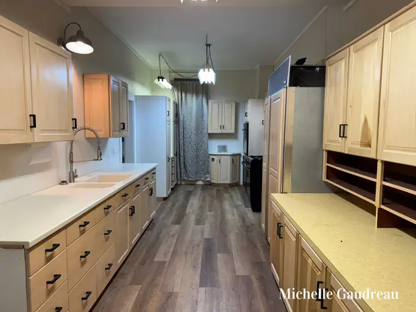 116 W Main ST SE, Caledonia Vlg, MI 49316