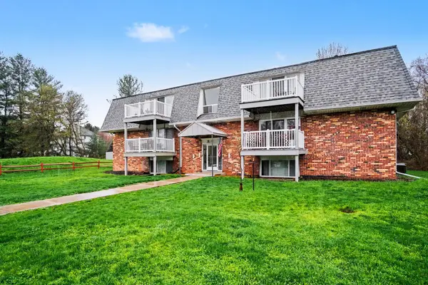 6712 Cascade RD SE #15, Cascade Twp, MI 49546