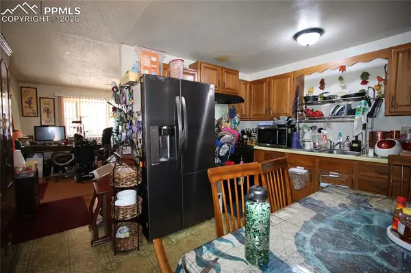 2130 Olympic DR, Colorado Springs, CO 80910