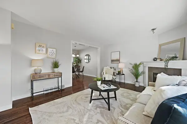 571 Killarney Glen CT SW, Calgary, AB T3E7H4