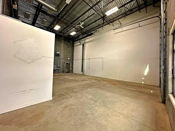 400 Mackenzie BLVD #305, Fort Mcmurray, AB T9H 4C4